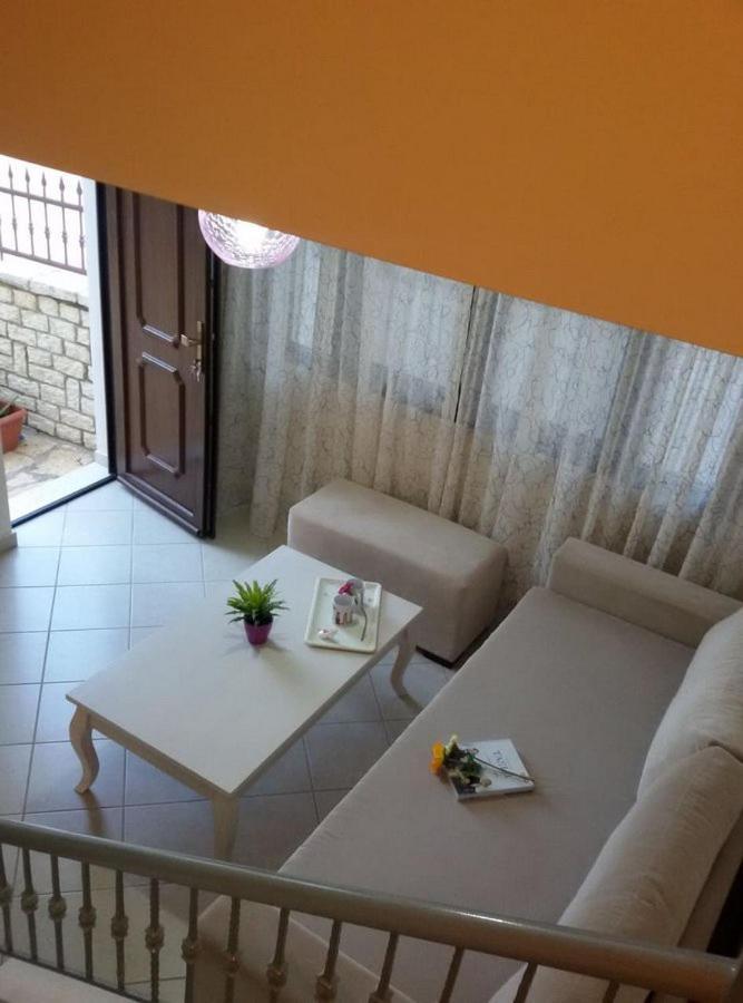 Karolina Tsogkas Apartment *